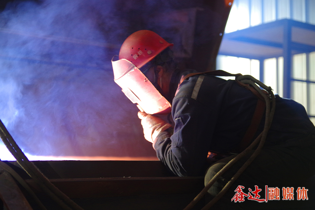 挂帅赛马丨月创效85.62万元！河北荣信钢铁炼铁厂高炉综合返矿率创新低！